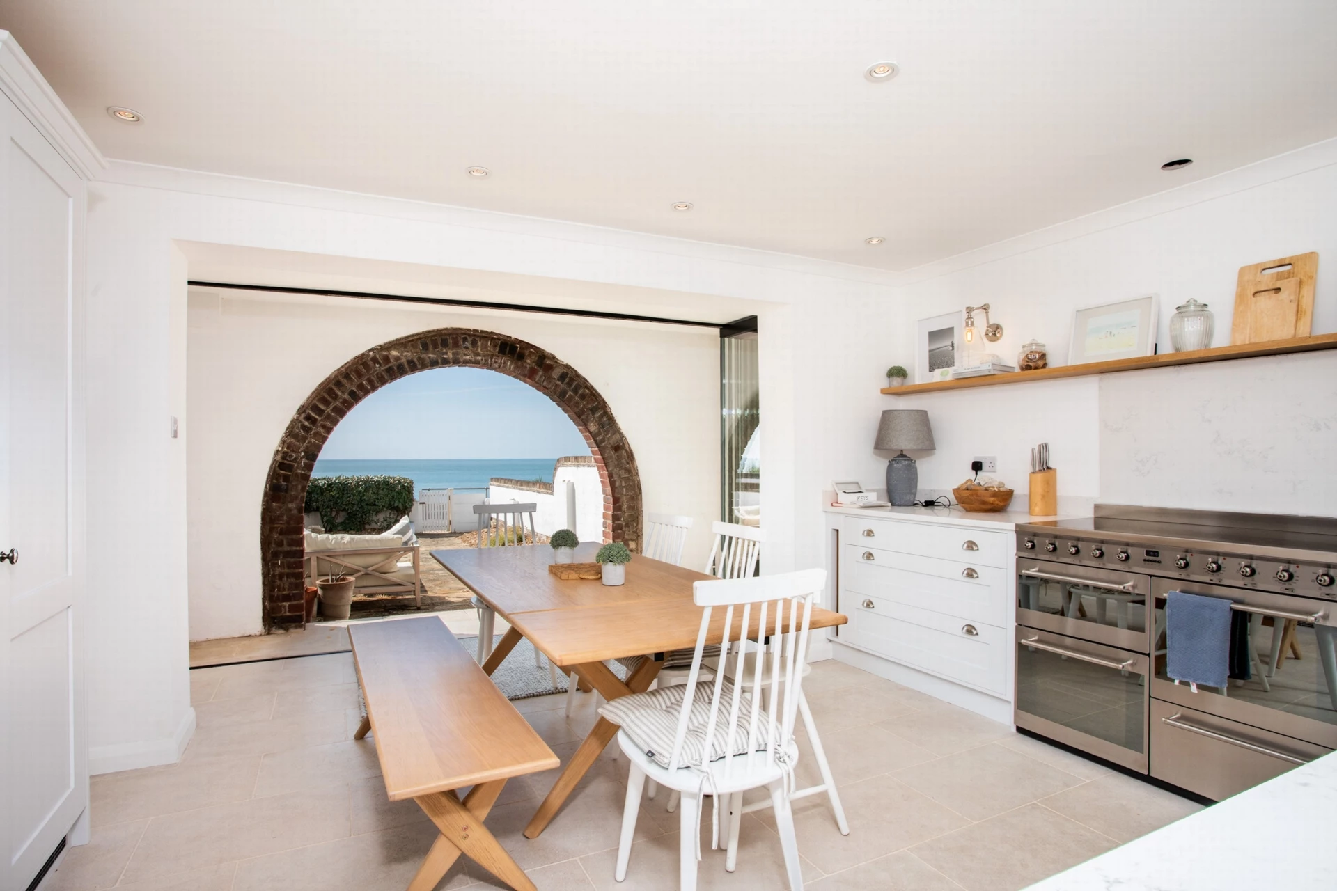 Kitchen/dining rm