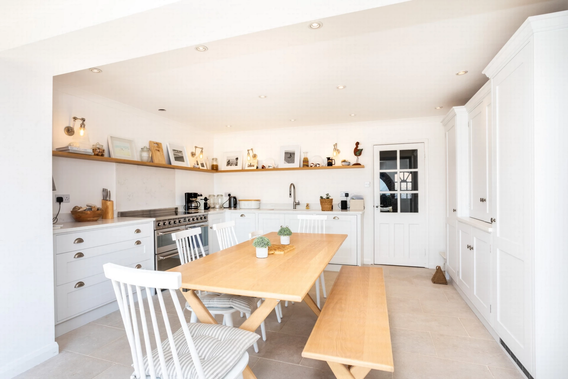 Kitchen/dining rm