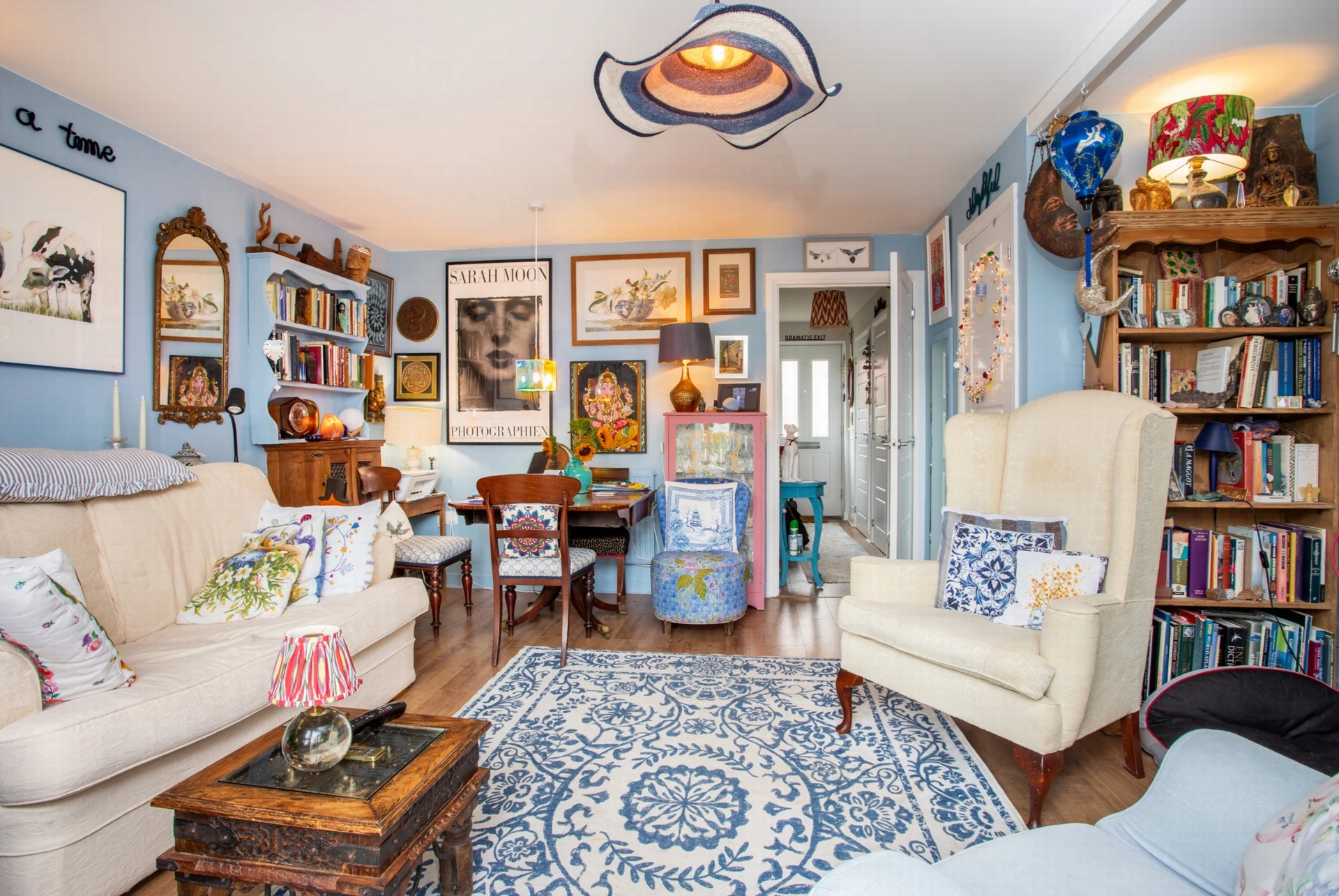 Sitting/dining room