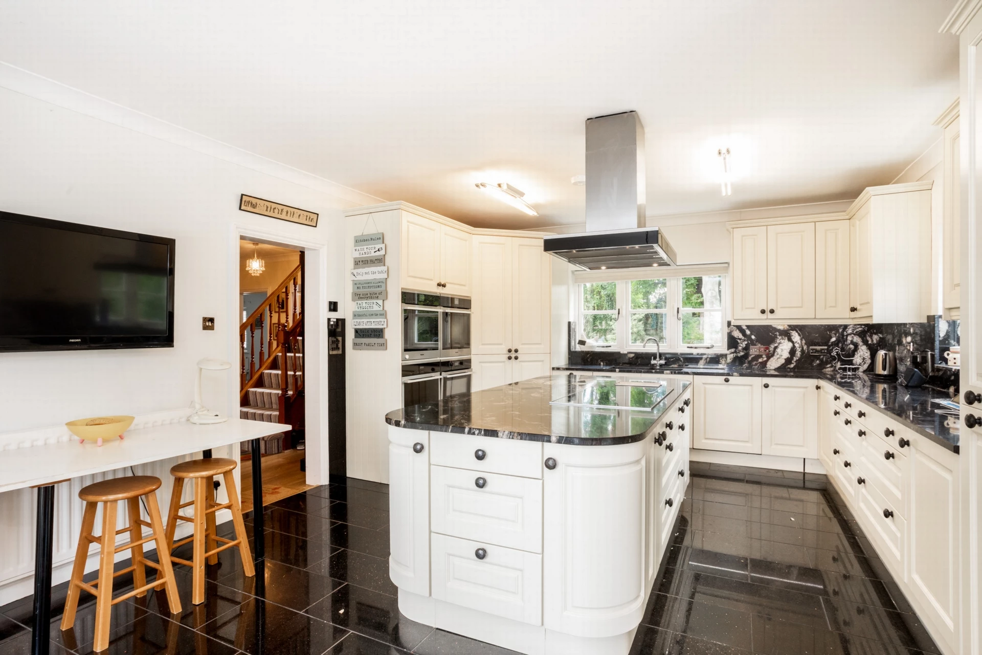 Kitchen/breakfast rm