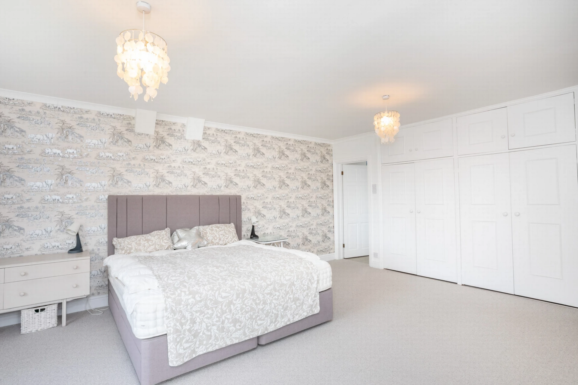 Principal bedroom