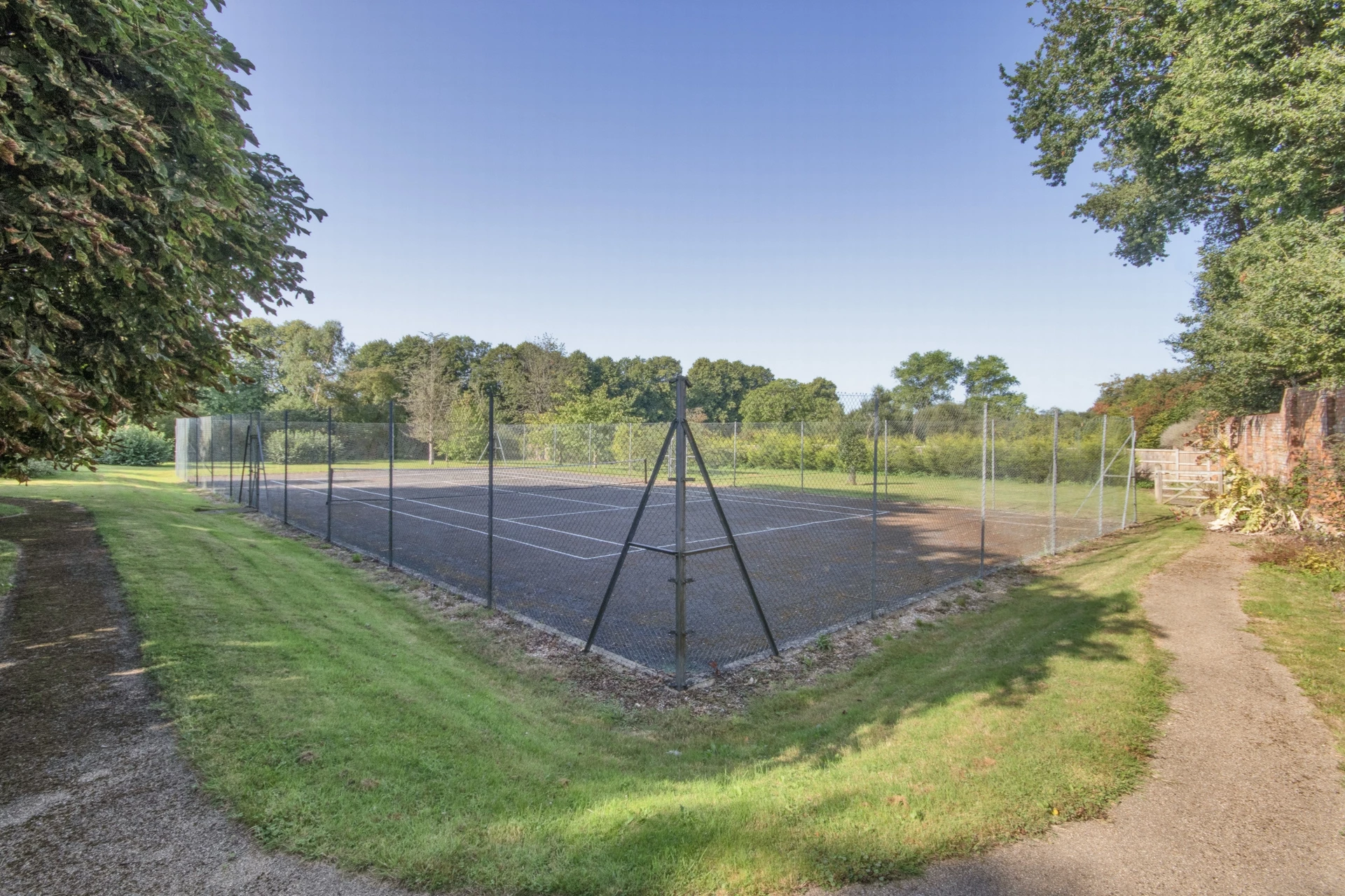 Tennis court
