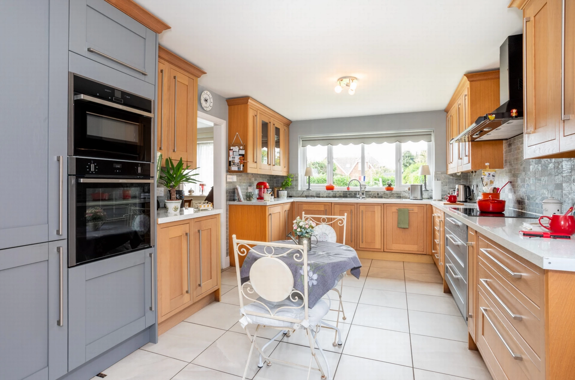 kitchen/breakfast room