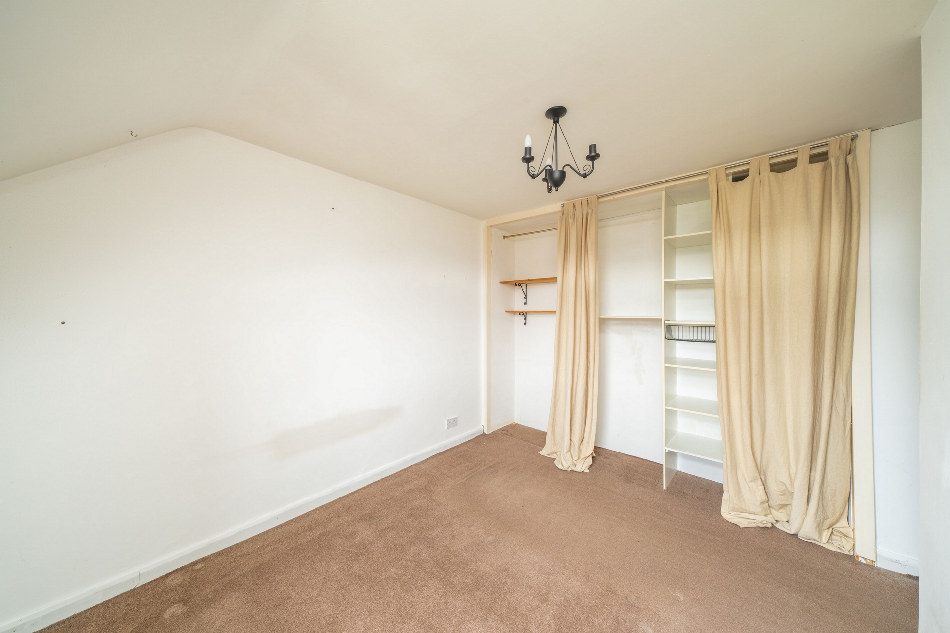 Property For Sale Roselea Gardens, Ladybank, KY15 3 Bedroom Terraced