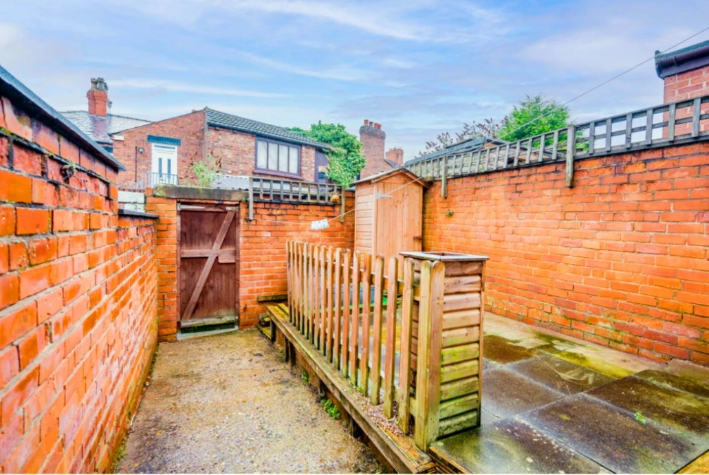 Photo 12