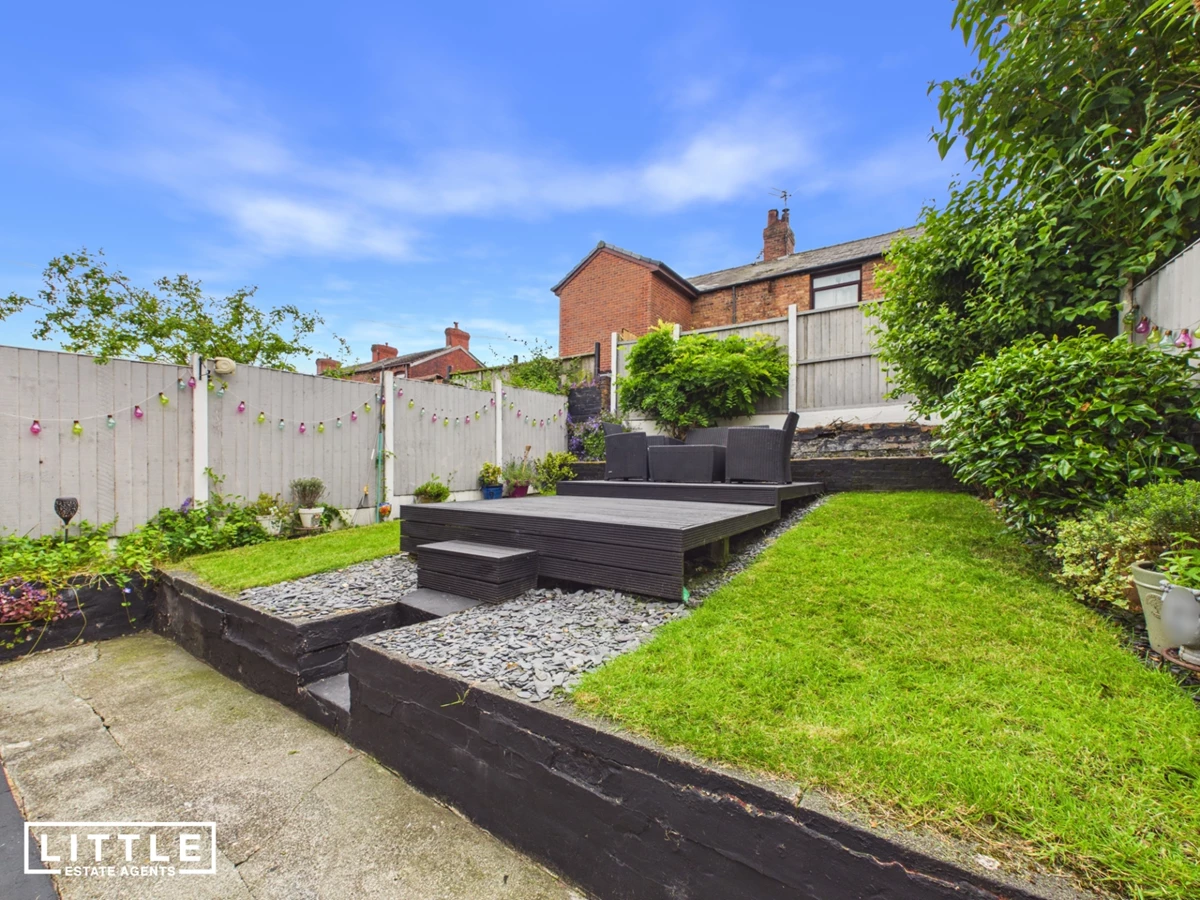 Photo 12