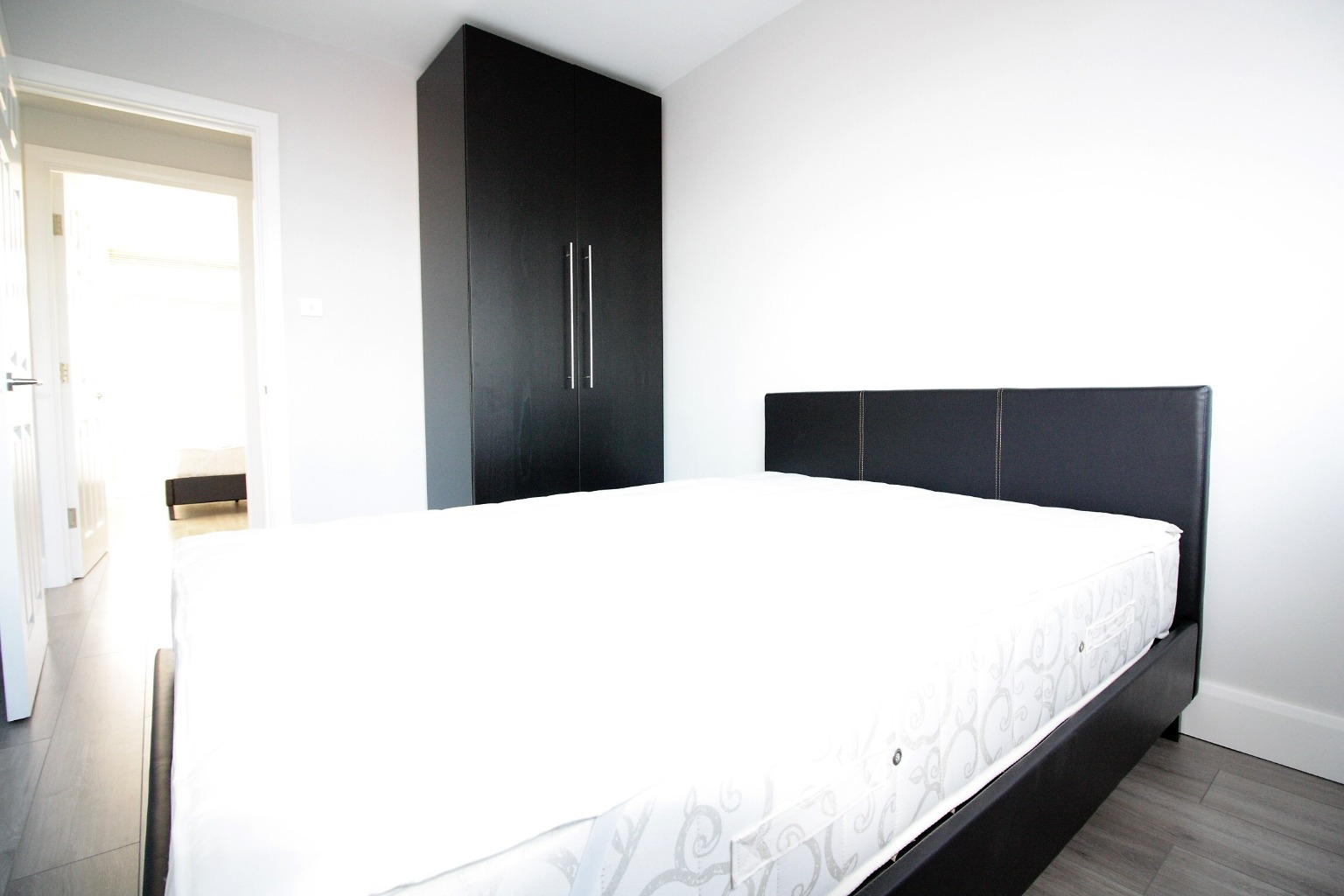 Property To Rent Bethnal Green Road, Bethnal Green, E2 4 Bedroom through Lloyds