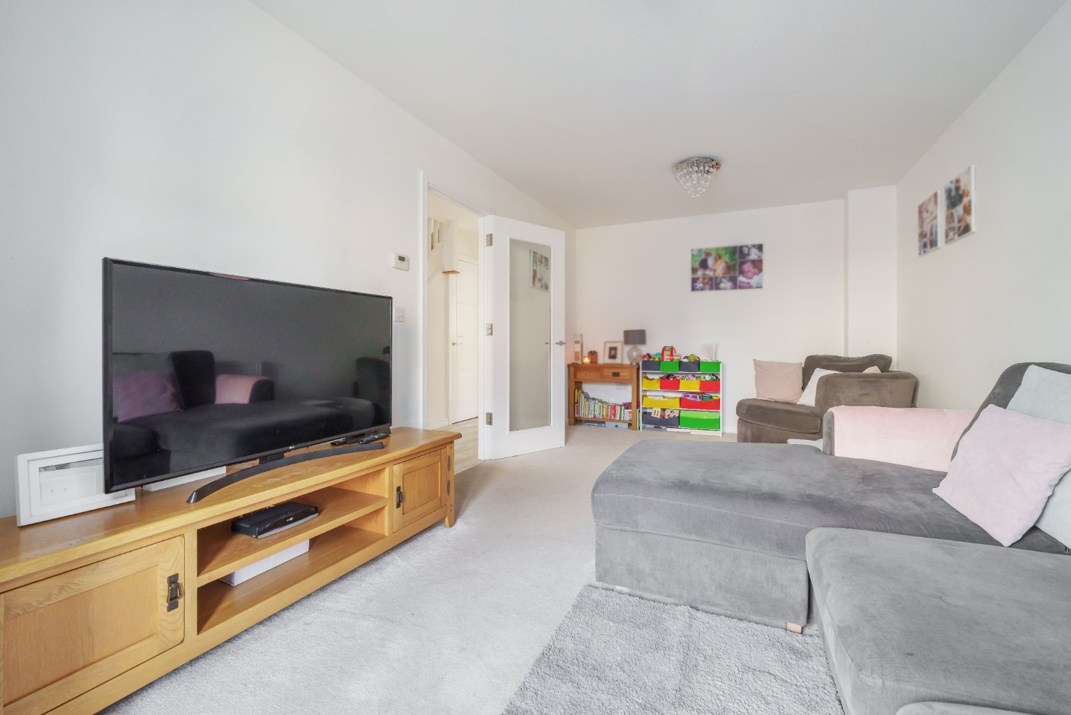 Property For Sale Adams Lane, Snodland, ME6 3 Bedroom Terraced