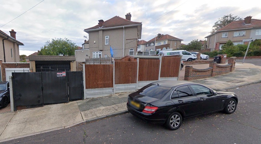 Property For Sale Silvermere Avenue, Silvermere Avenue, RM5 3 Bedroom