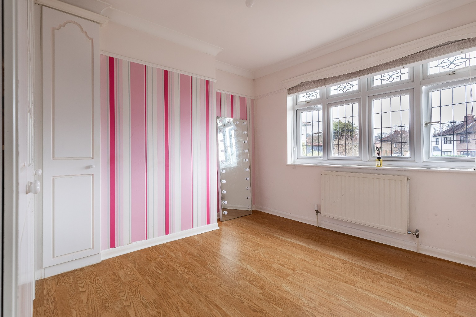 Property For Sale Silvermere Avenue, Silvermere Avenue, RM5 3 Bedroom