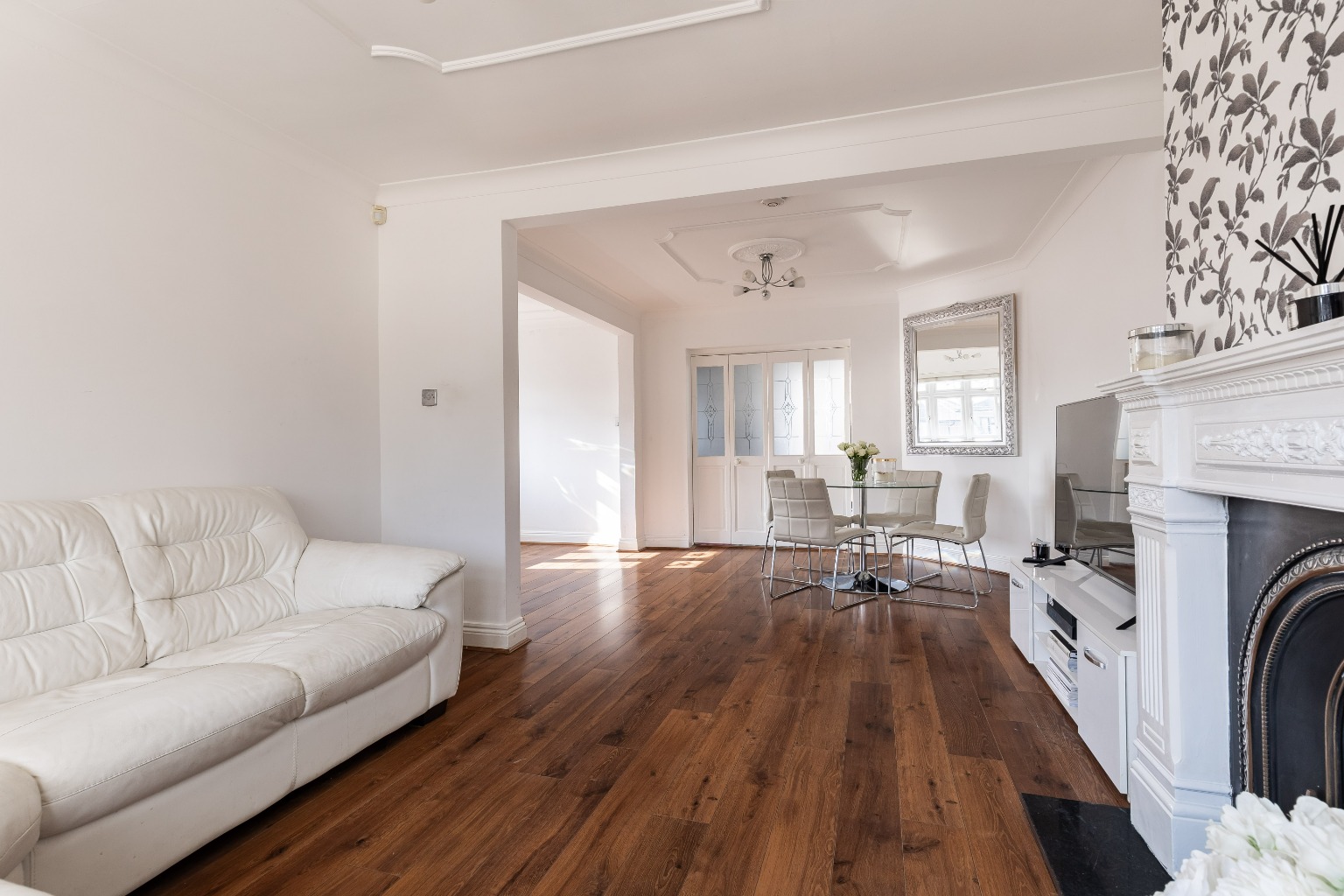 Property For Sale Silvermere Avenue, Silvermere Avenue, RM5 3 Bedroom