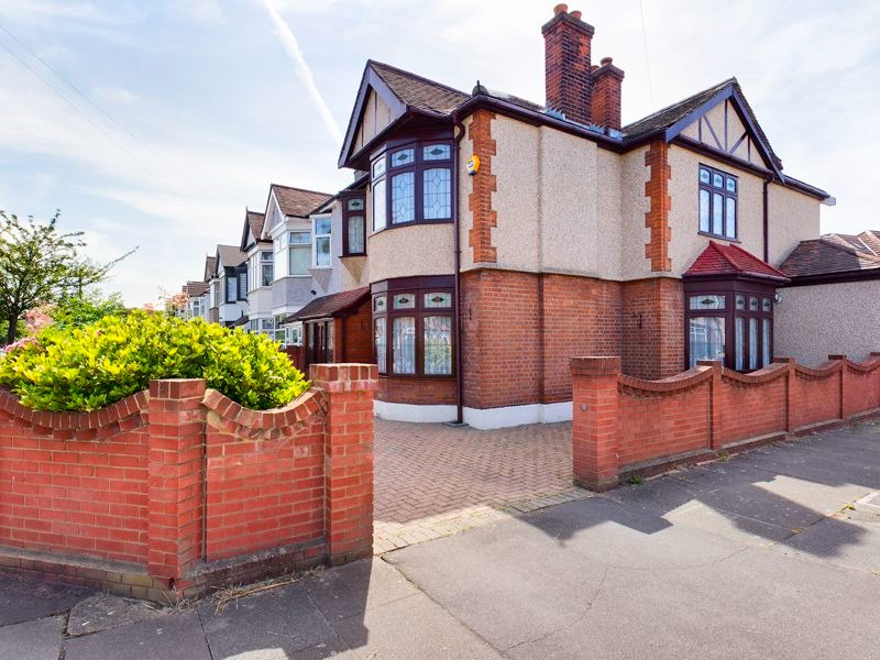 Waverley Gardens, Barkingside, IG6