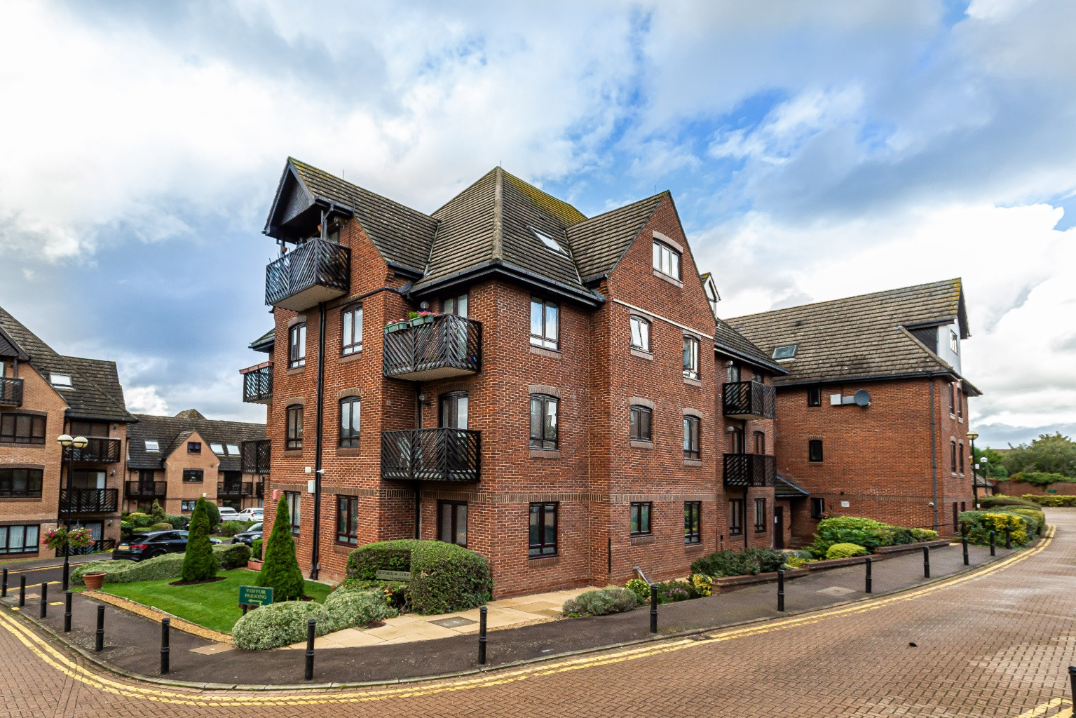 Boleyn Court, Epping New Road, Buckhurst Hill, IG9
