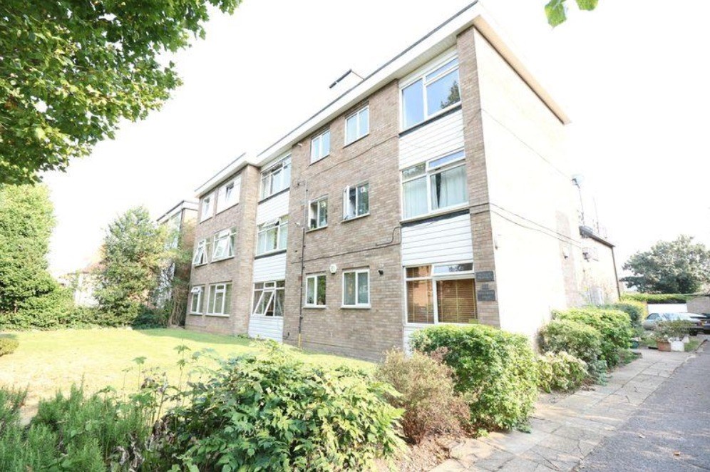 Hedgemoor Court, Castle Avenue, London, Greater London, E4