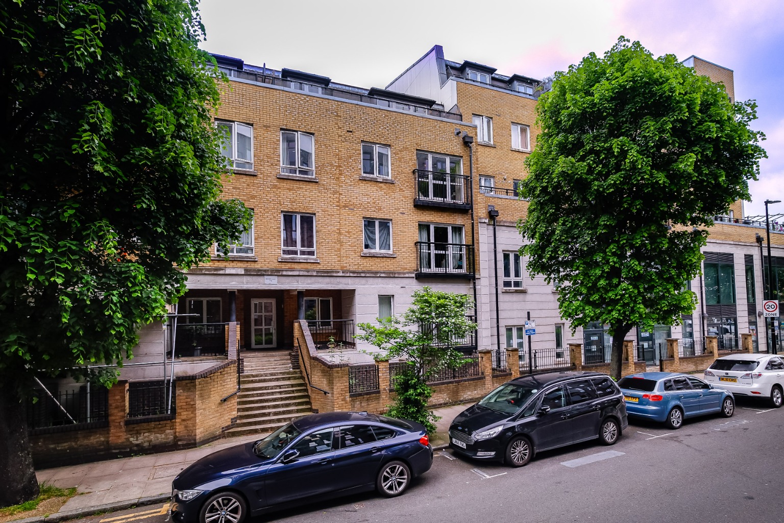 Mercer Court, Stepney, E1