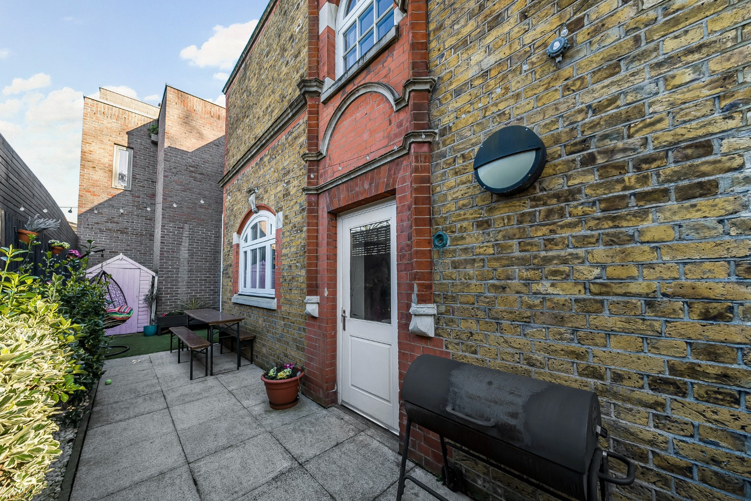 Media image 09