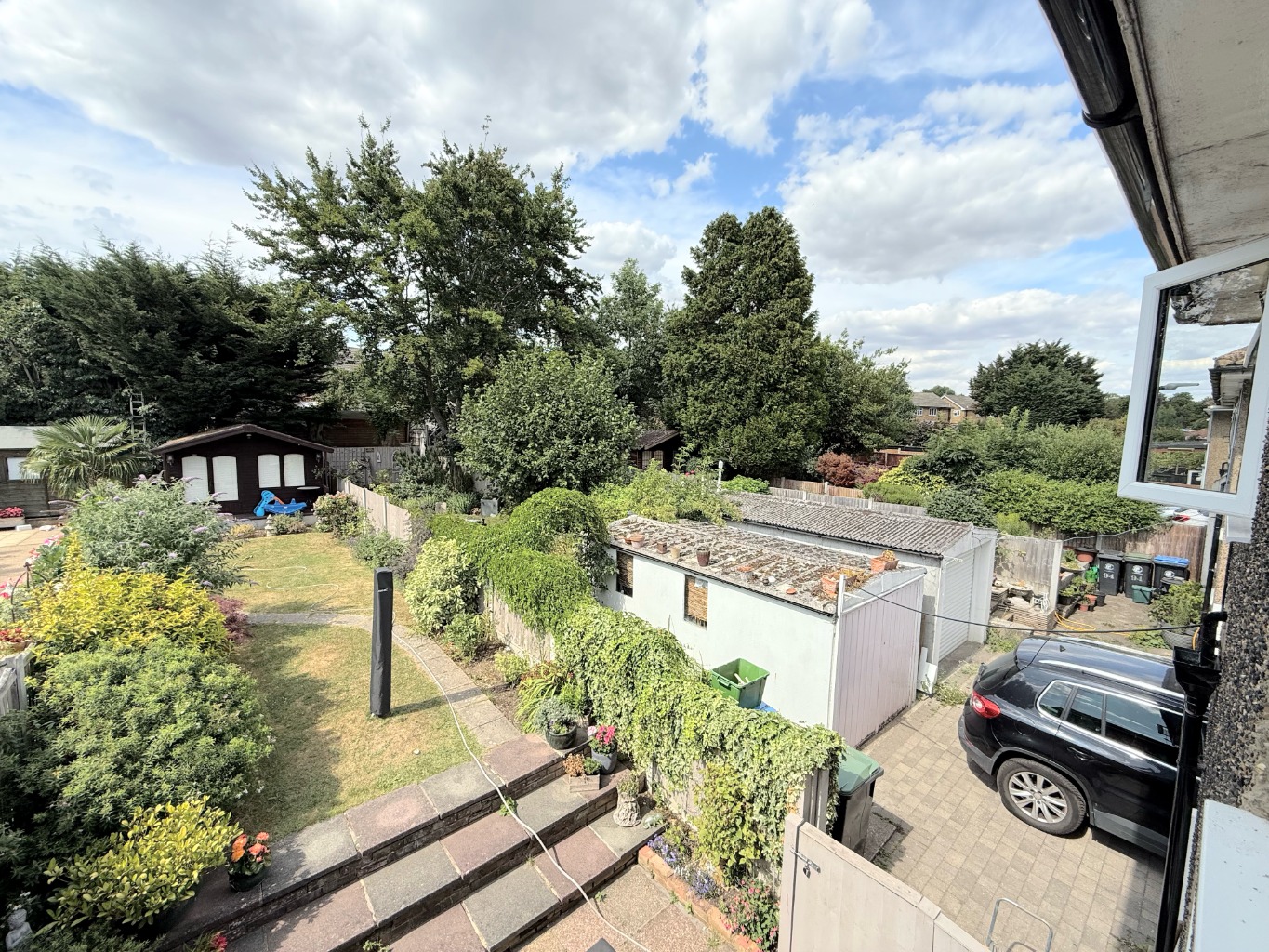Media image 03