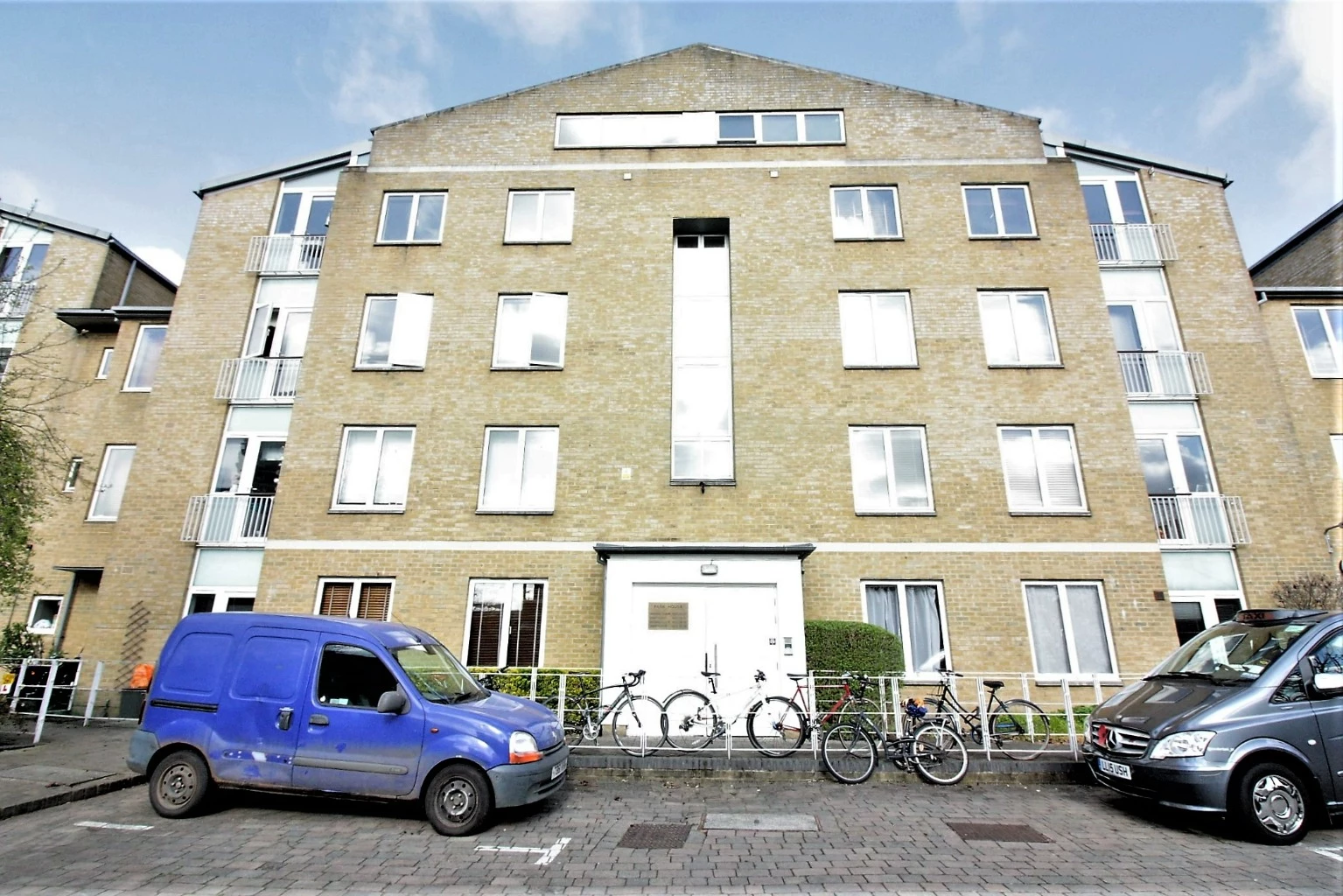 Media image 09