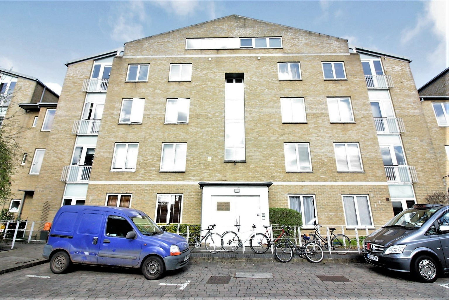 Media image 09