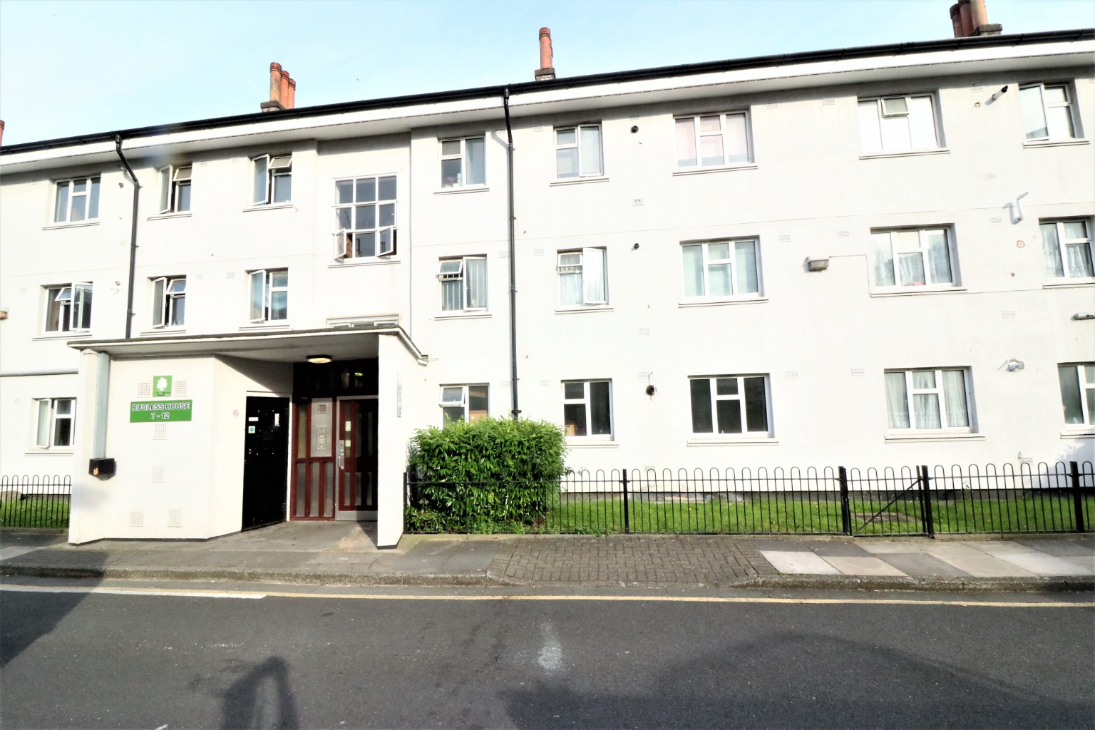 Media image 00