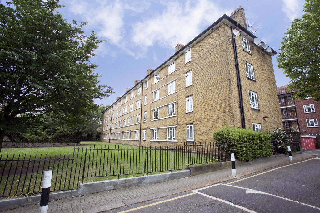 Property For Sale Fulham Palace Road, Fulham, SW6 3 Bedroom Flat through London Estates