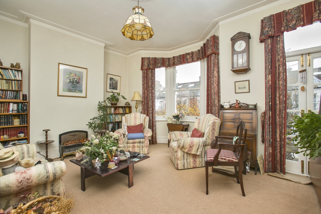 Property For Sale Ringmer Avenue, Fulham, SW6 3 Bedroom House