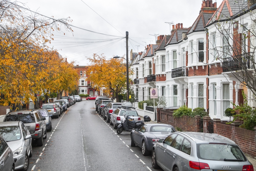 Property For Sale Ringmer Avenue, Fulham, SW6 3 Bedroom House
