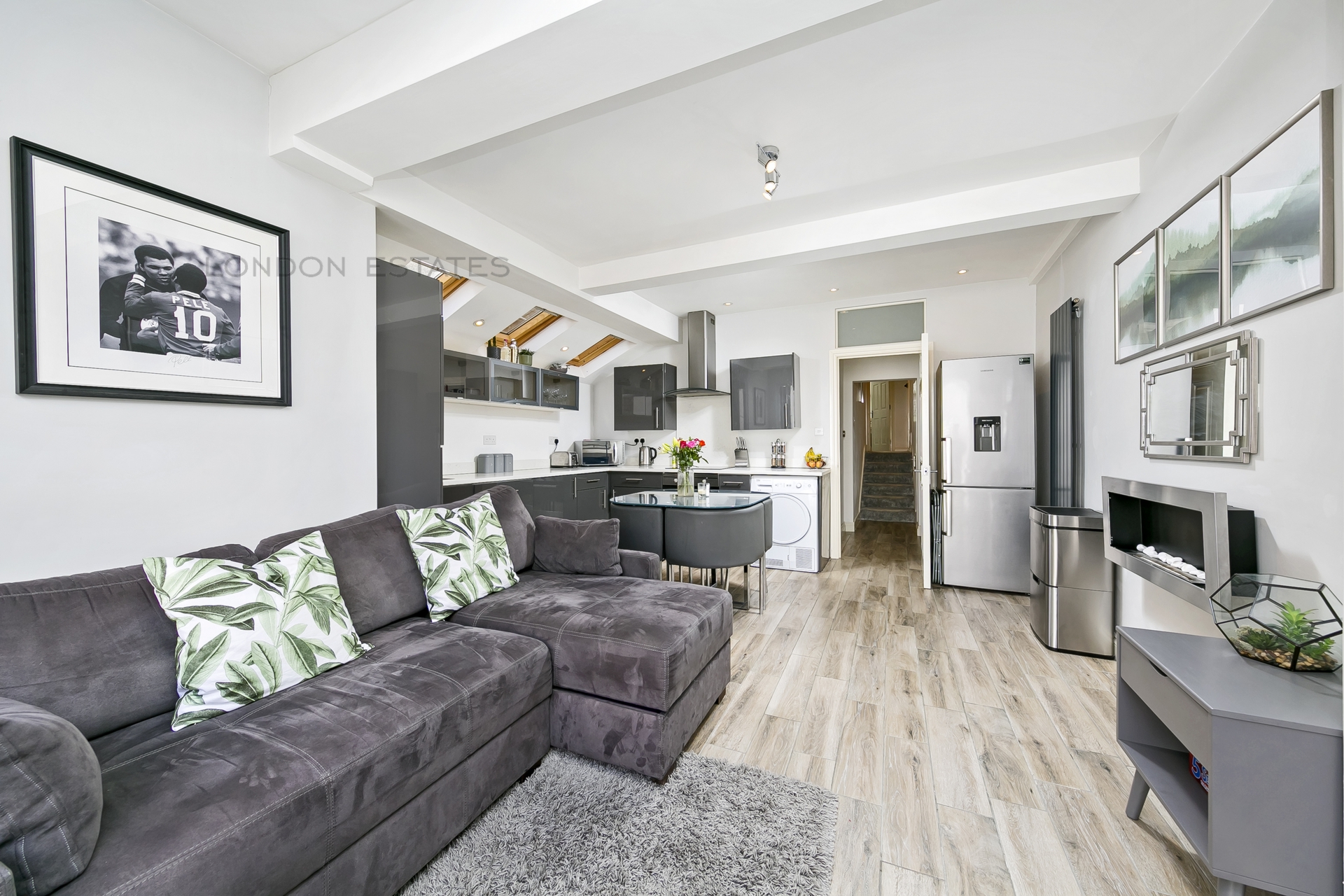 Property For Sale Lochaline Street, Hammersmith, W6 2 Bedroom