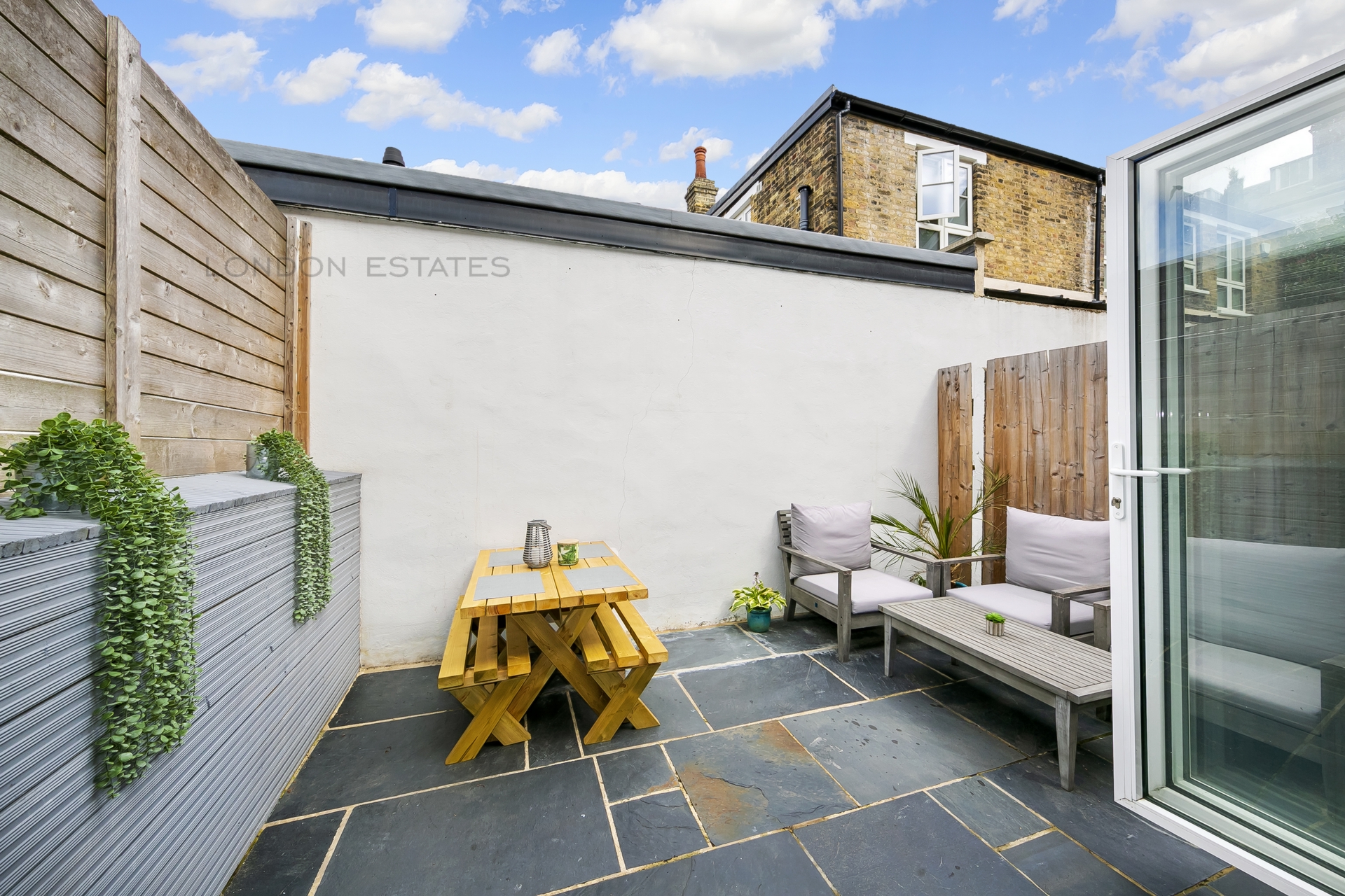 Property For Sale Lochaline Street, Hammersmith, W6 2 Bedroom