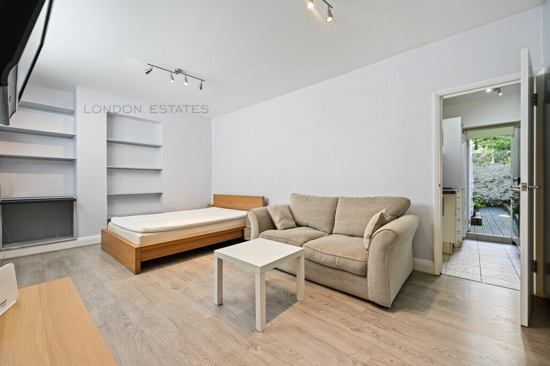 Photo 6