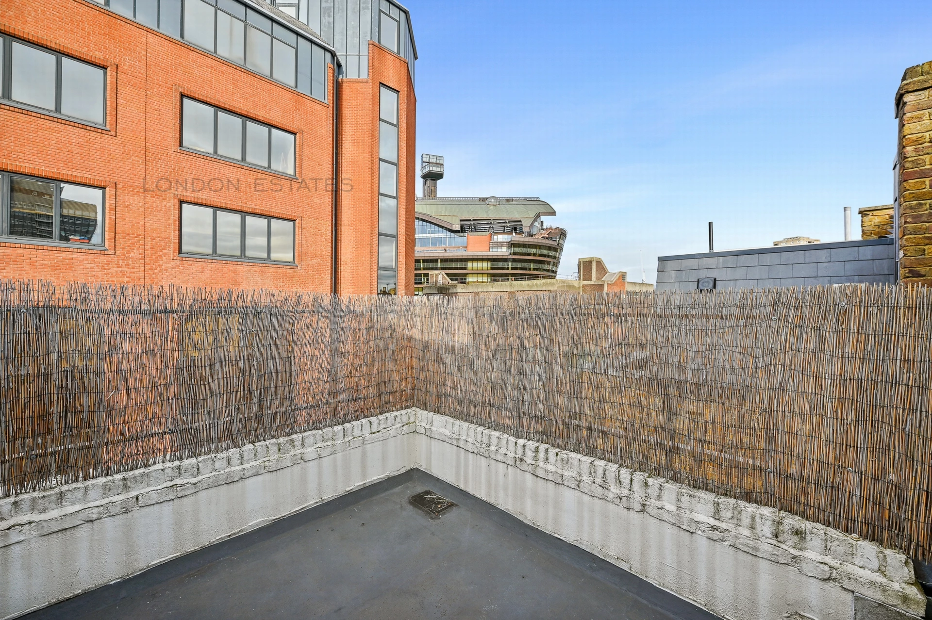 Photo 10