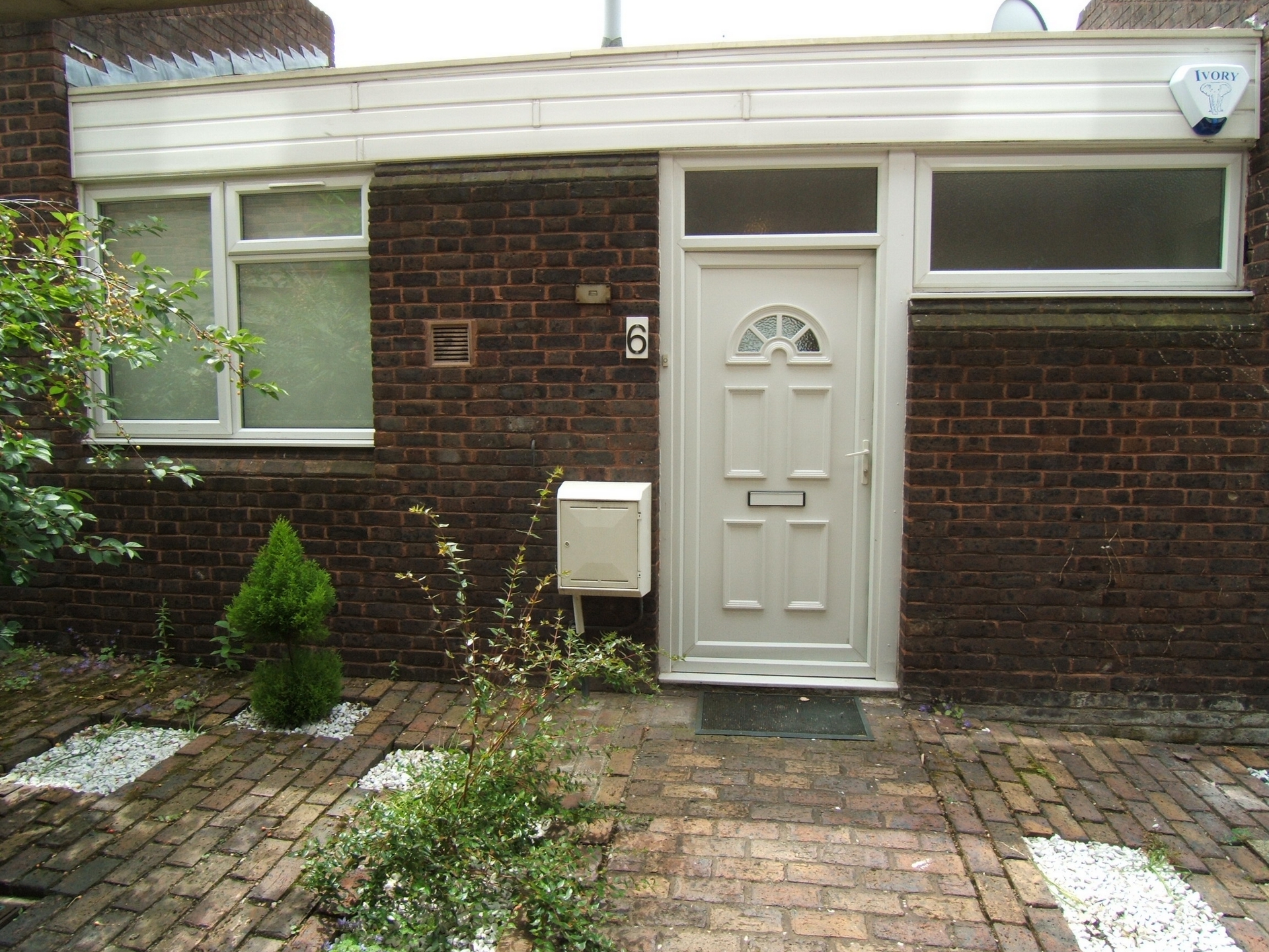 Photo 12
