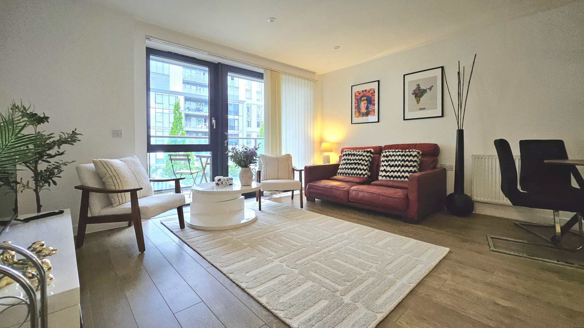 Property photo: Upper North Street, E14
