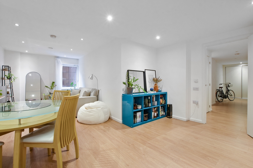 Property photo: Wharf Road, N1