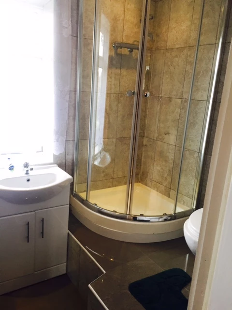 Ensuite bathroom