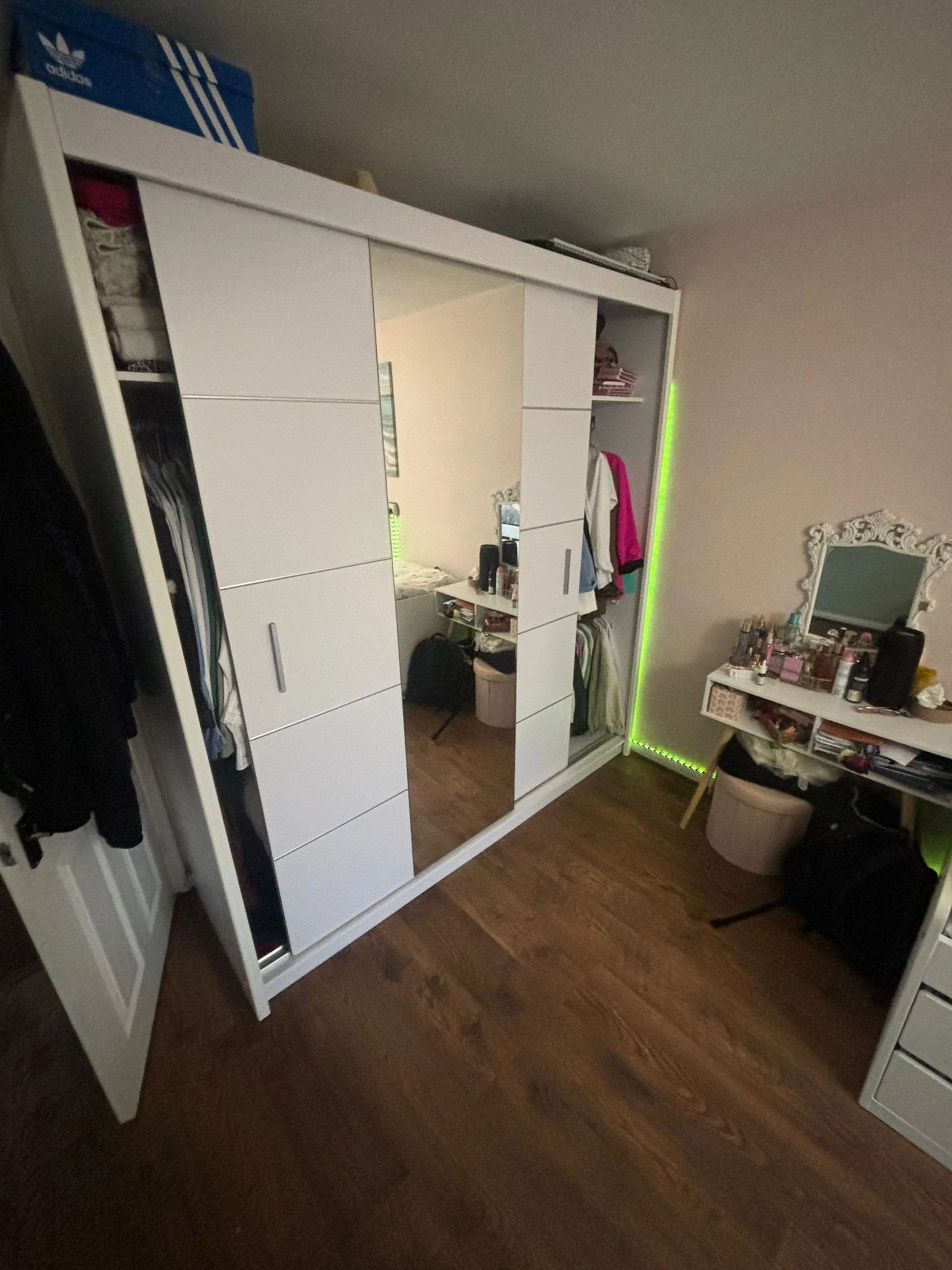 Photo 1