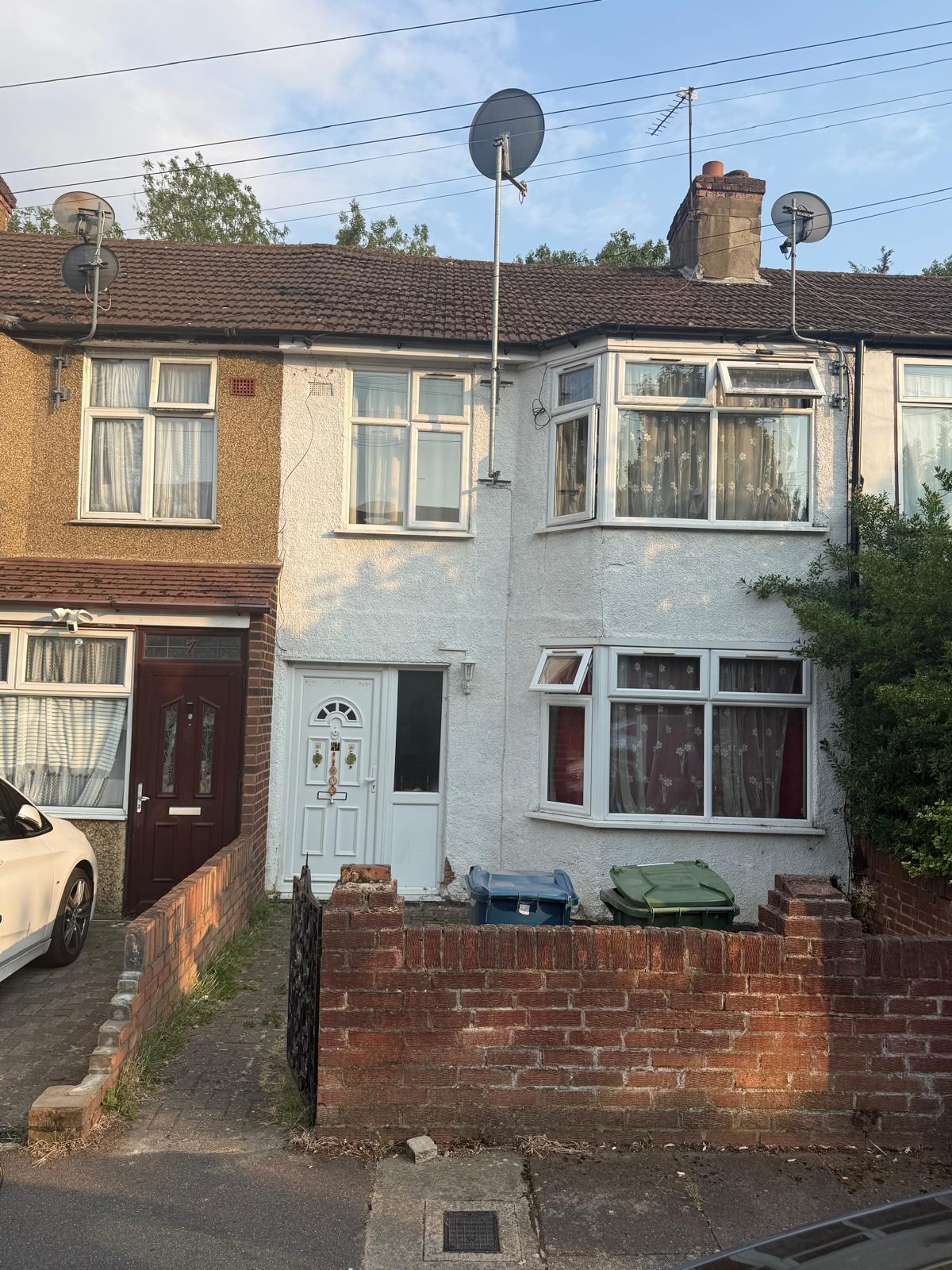 Photo 1