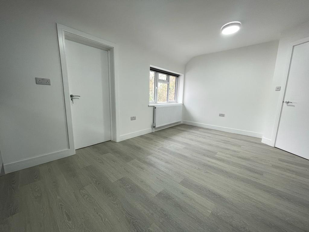 Property To Rent Severn Way, Dollis Hill, NW10 4 Bedroom Flat through