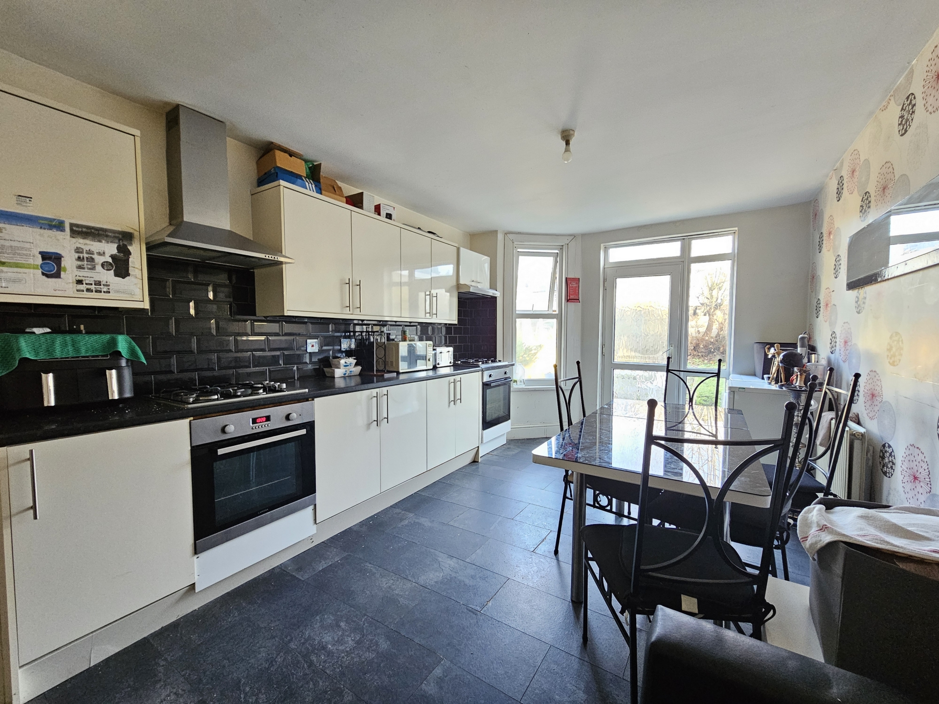 Property For Sale Churchill Road, Willesden, NW2 6 Bedroom House