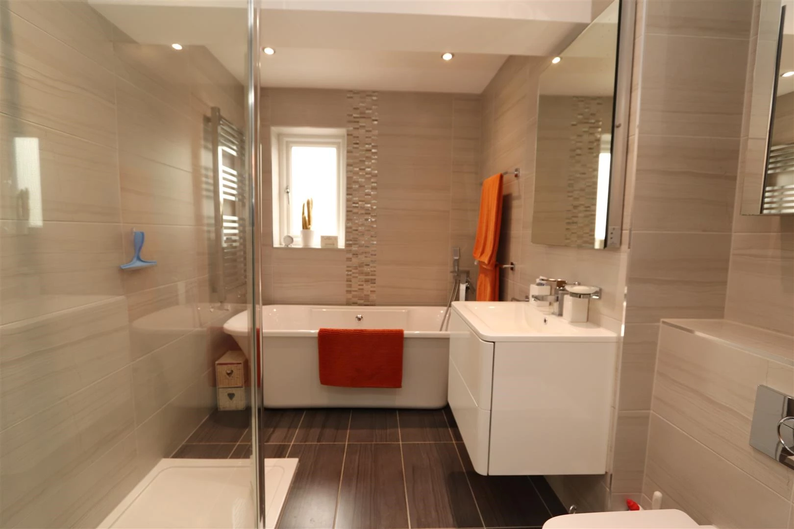 En-Suite Bathroom