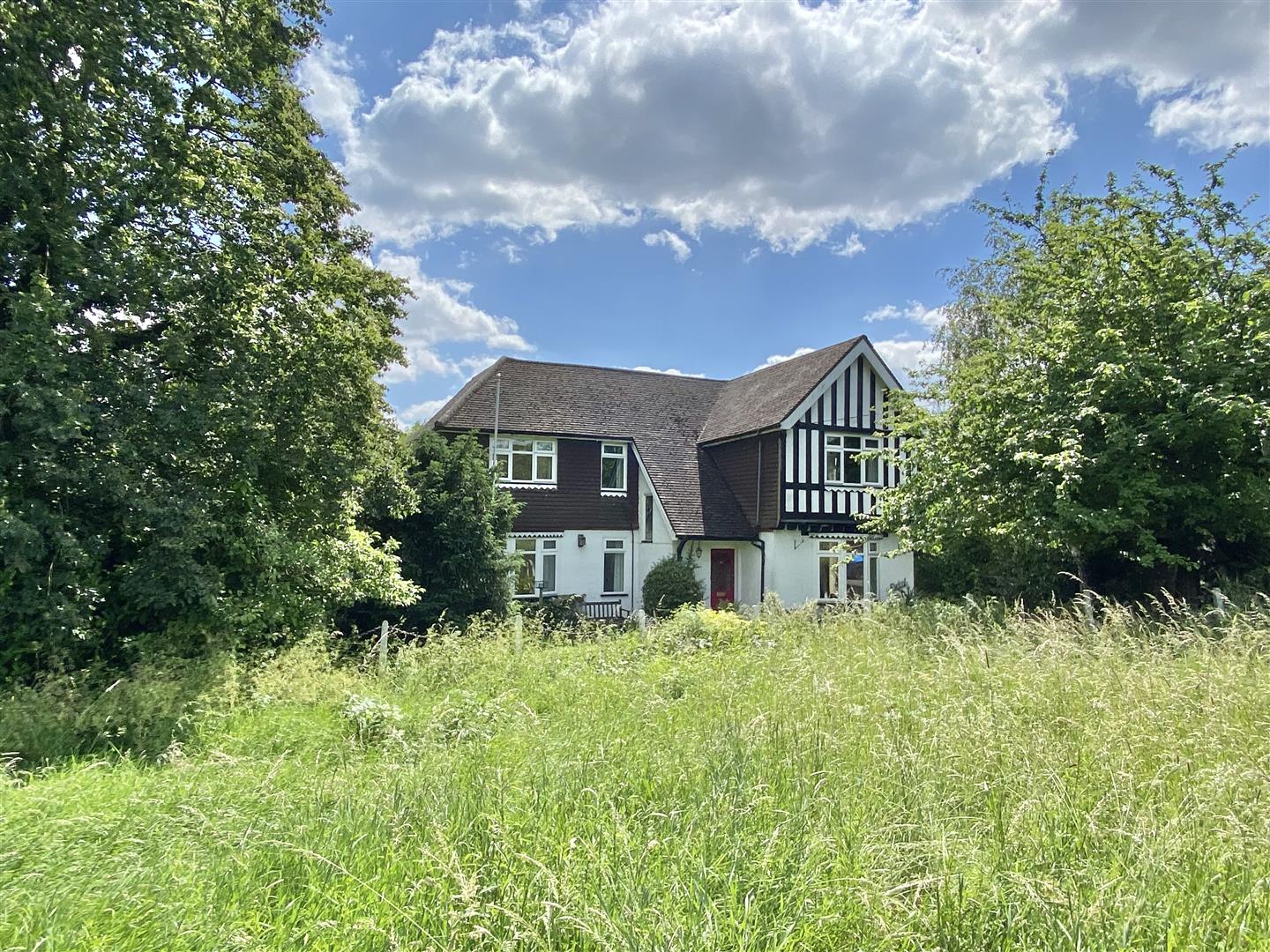 Property For Sale Magpie Lane, Little Warley, CM13 4 Bedroom Detached