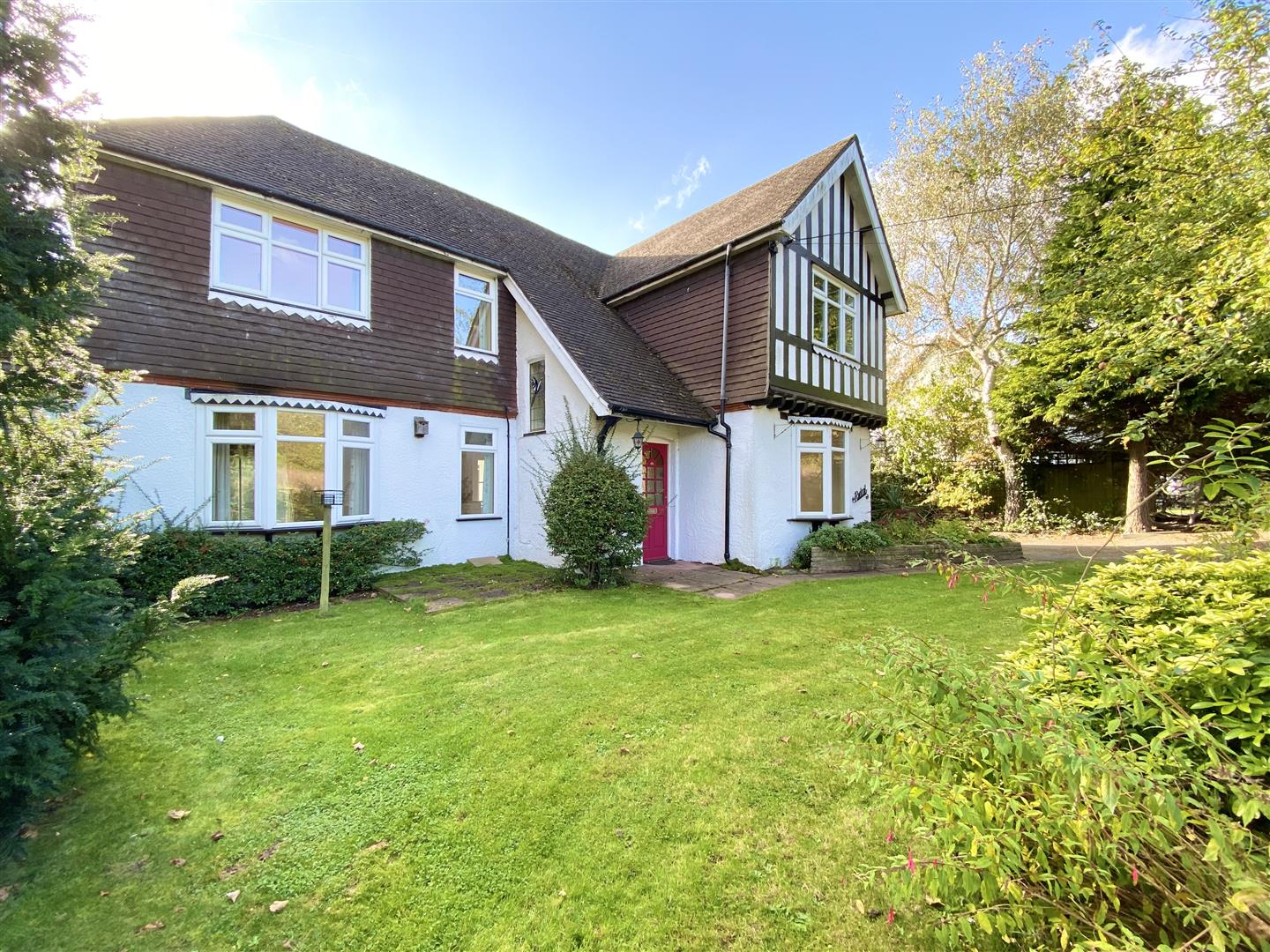 Property For Sale Magpie Lane, Little Warley, CM13 4 Bedroom Detached