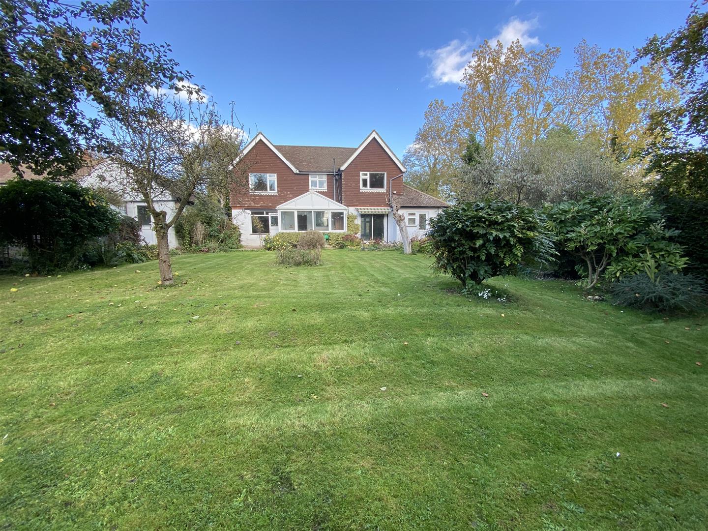 Property For Sale Magpie Lane, Little Warley, CM13 4 Bedroom Detached