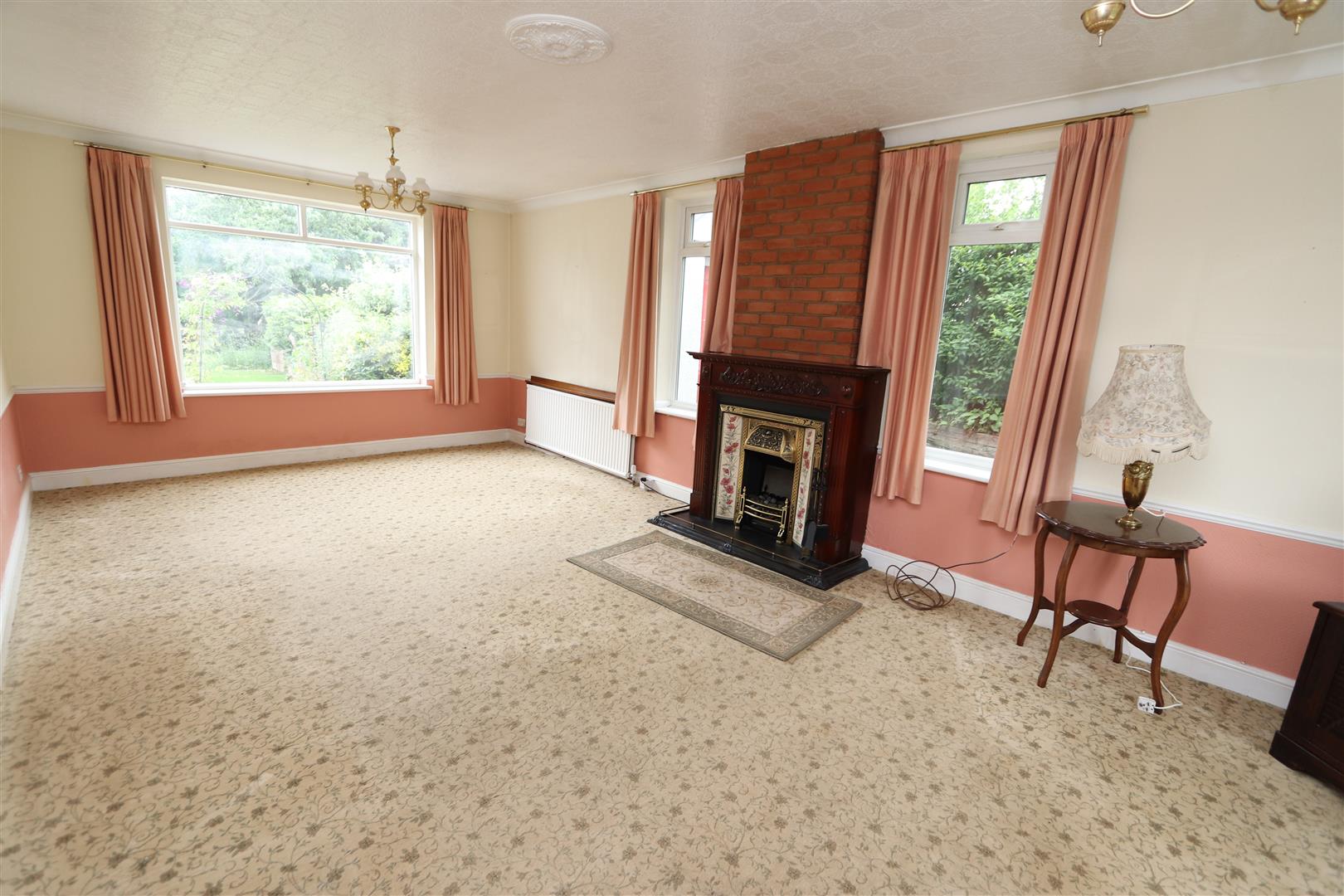 Property For Sale Magpie Lane, Little Warley, CM13 4 Bedroom Detached