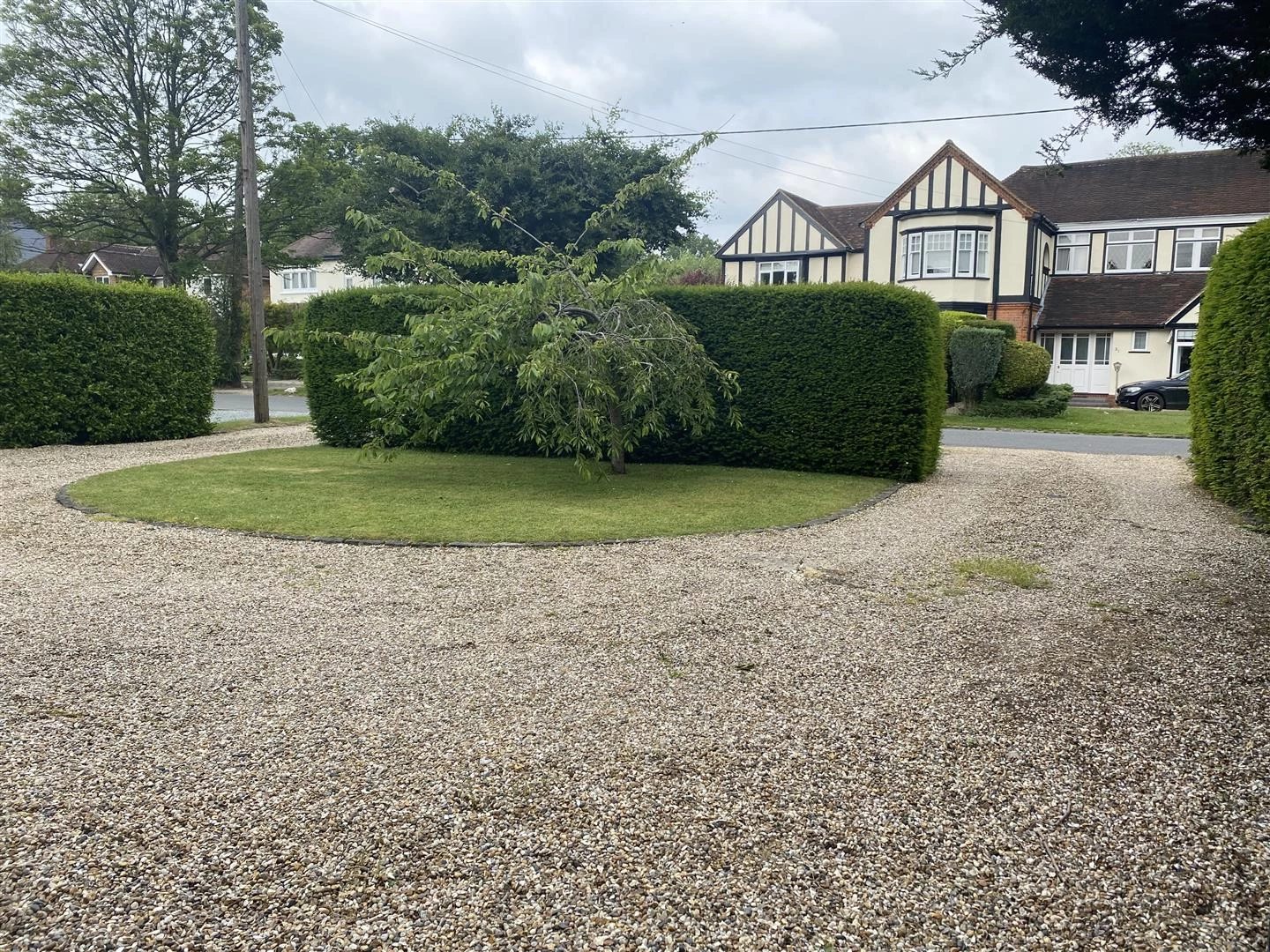 FRONT GARDEN