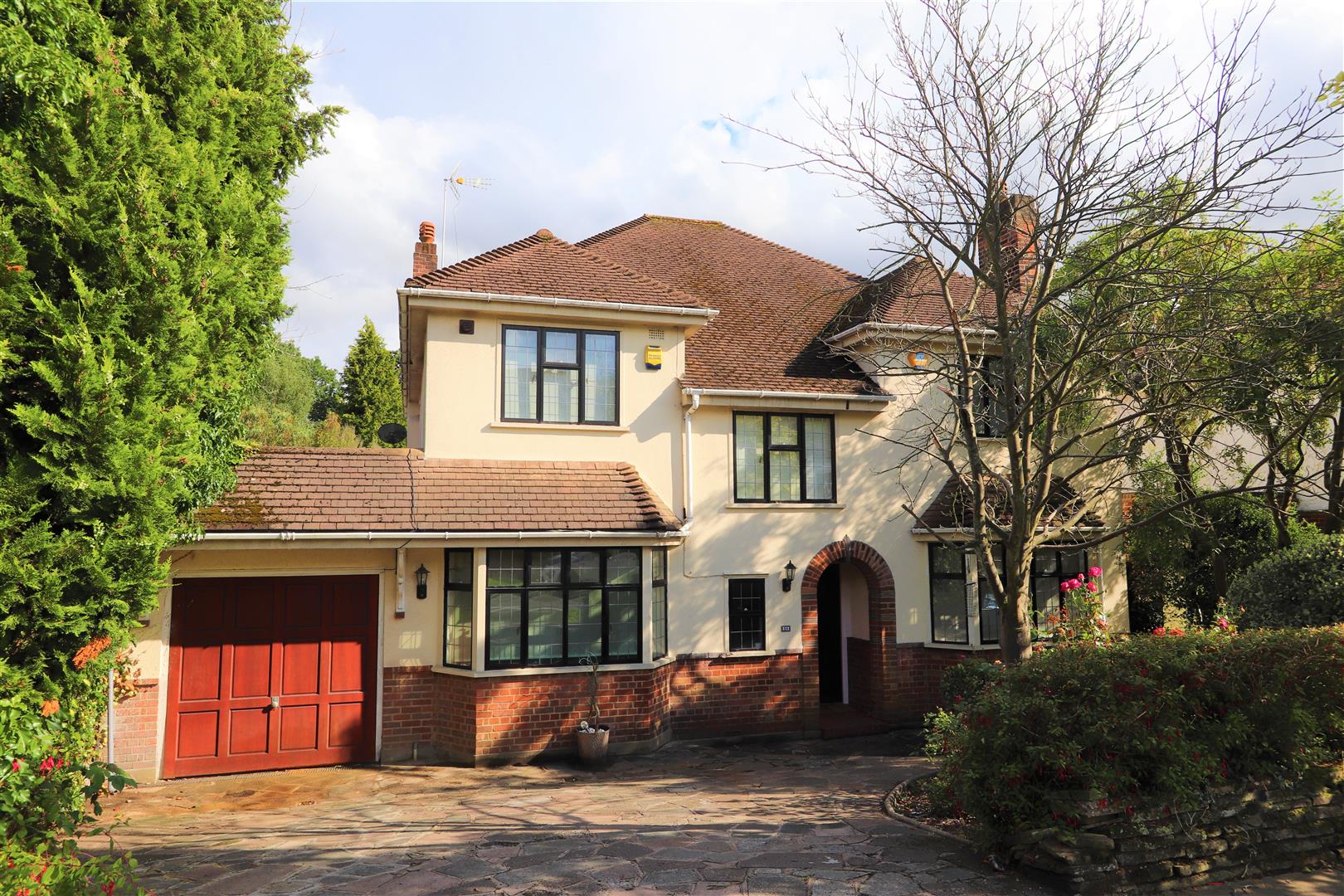 Property For Sale Hogarth Avenue, Brentwood, CM15 4 Bedroom Detached