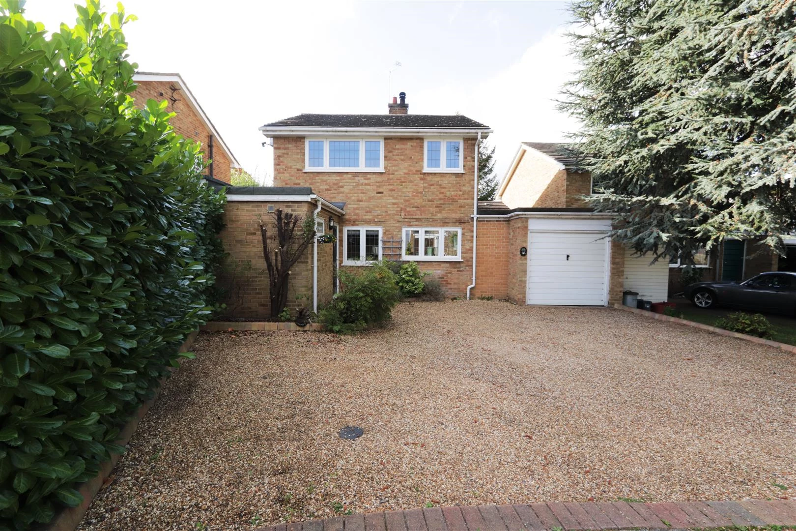 Tomlyns Close Hutton Brentwood CM13