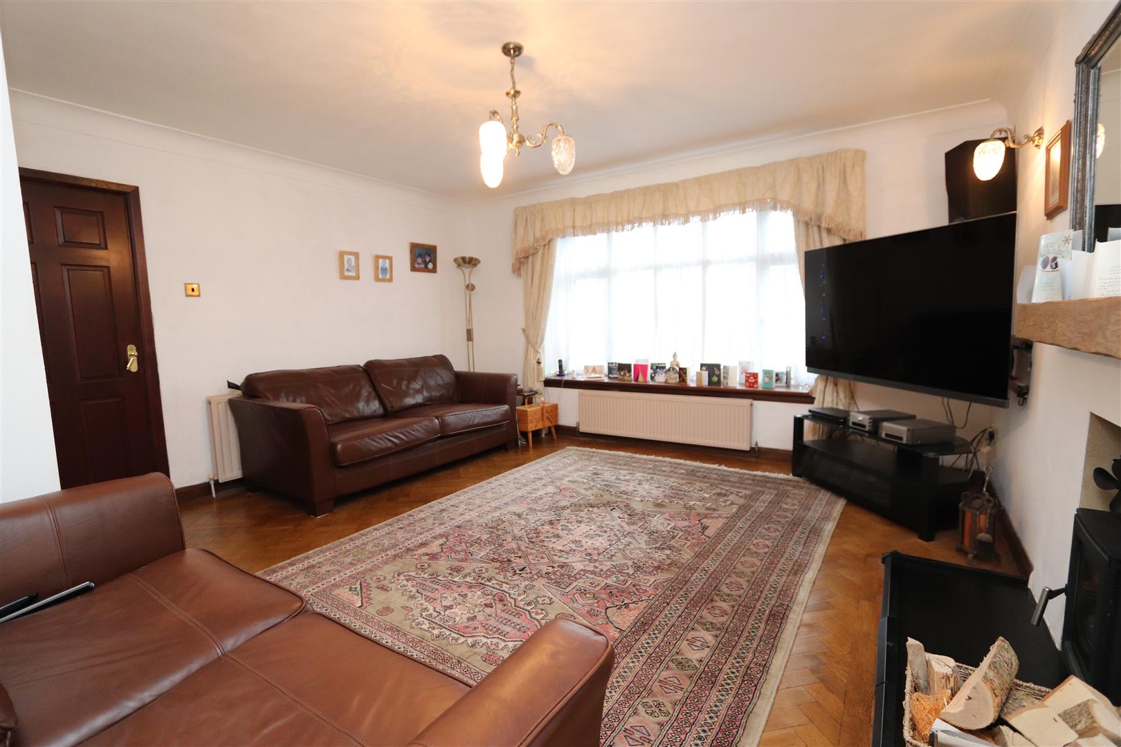 Property For Sale Kingsley Road, Hutton, CM13 5 Bedroom Detached