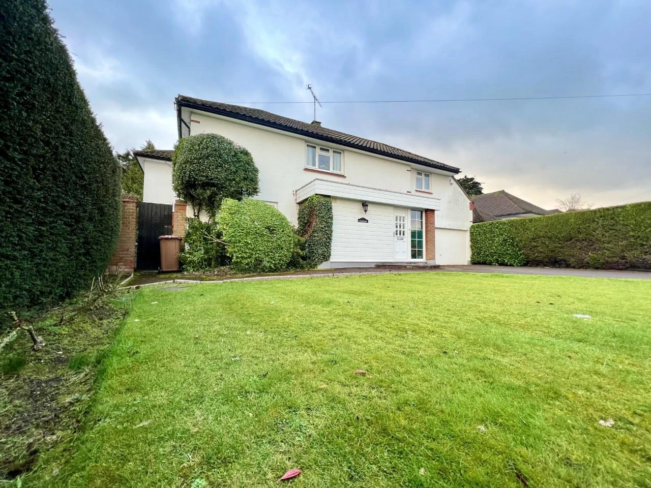 D'arcy Close Hutton Burses Brentwood CM13