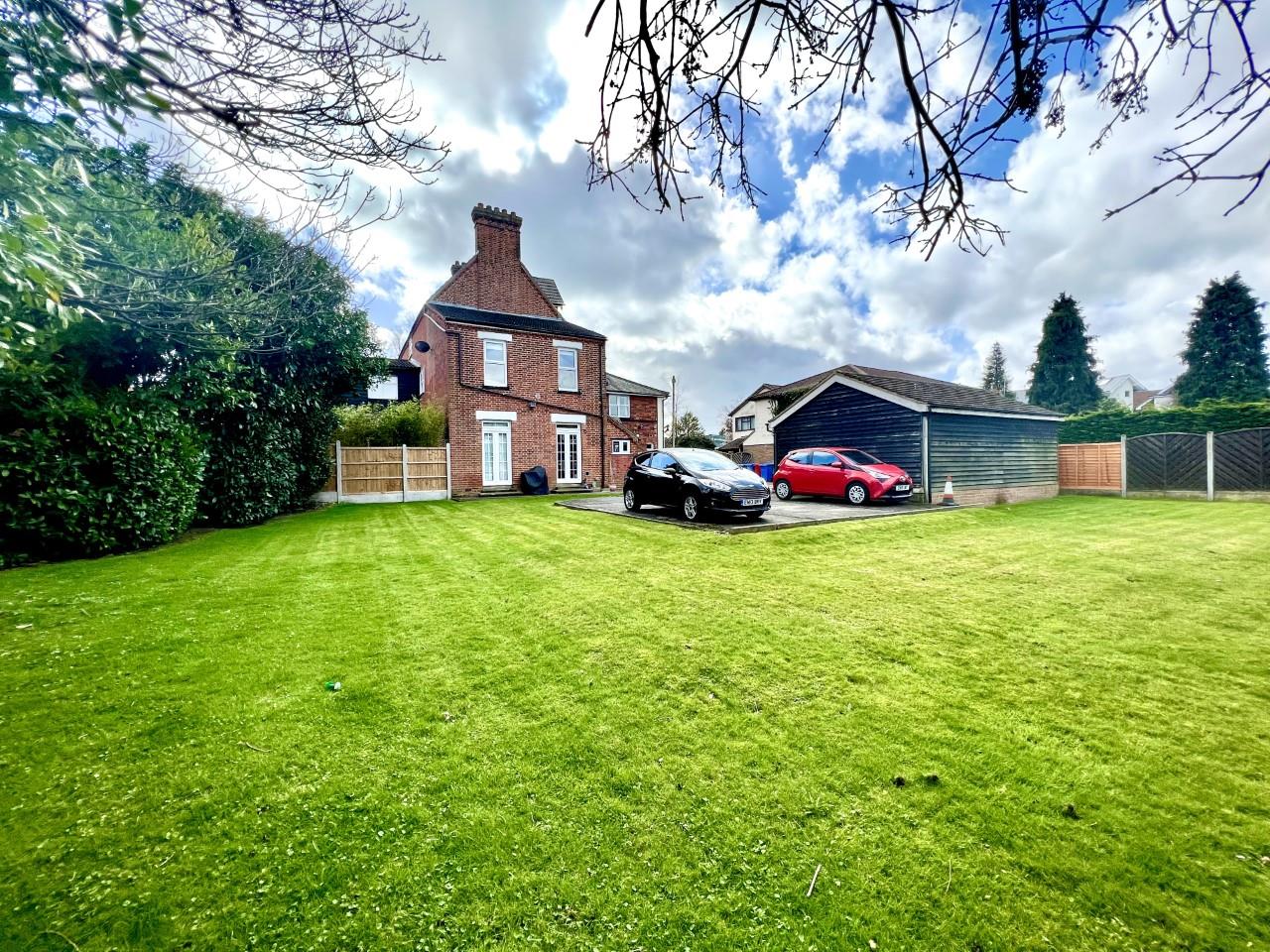 Property For Sale Highland Avenue, Brentwood, CM15 1 Bedroom